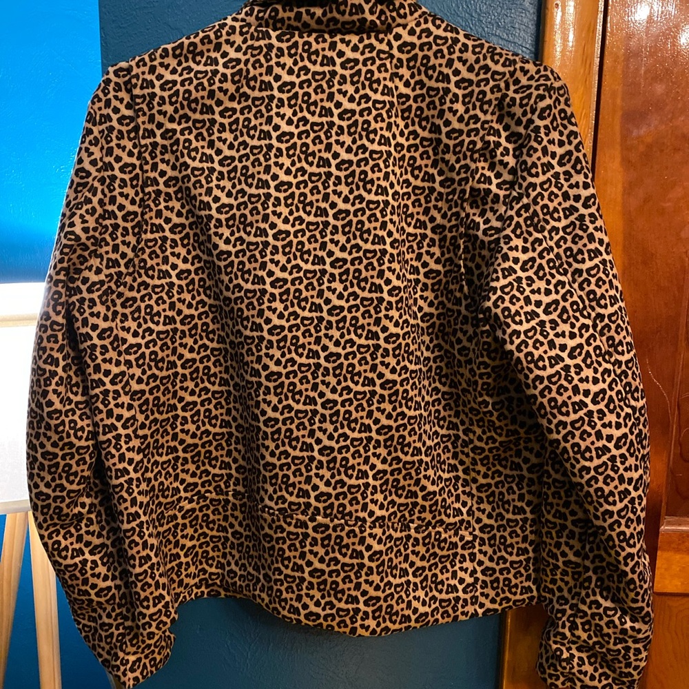 New Leopard Jacket-Soft! - Picture 3 of 3